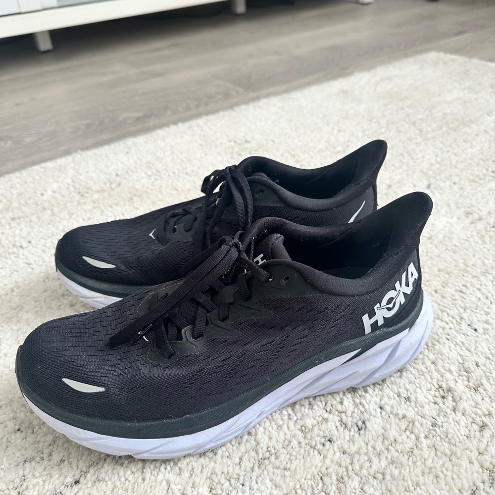Hoka Women's Black Running Shoe - Clifton 8